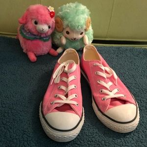 Pink Low-top Converse 💖